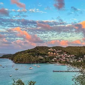 Magnifique T2 De Standing, équipé&sécure, Situé à 5min à Pied Des Plages Aux Trois-îlets Les Trois-Ilets